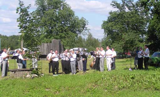 Orkestrid alustasid laulupeoliste rongkäigumarssi.jpg: 